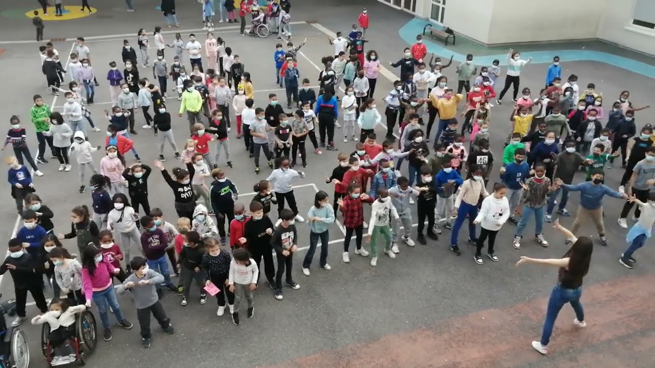 Danser encore, HK, répétitions du flash mob de l'école élémentaire Paul Langevin à Corbeil-Essonnes