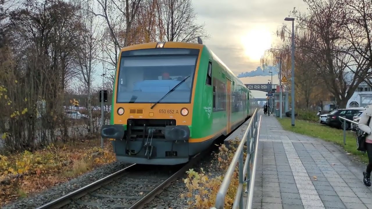 Ausfahrt Waldbahn Regioshuttle aus Pankofen Richtung Deggendorf 