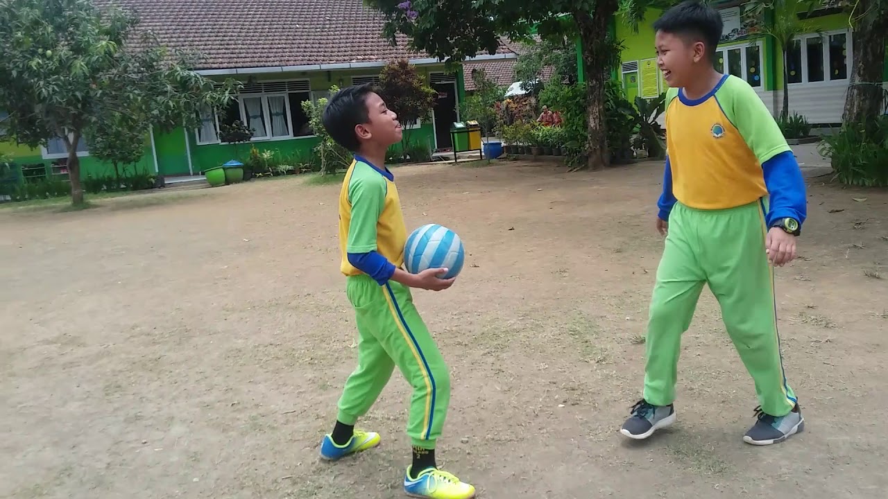 PEMBELAJARAN SBDP - membuat iklan elektronik kelas 5A SD Islamic Global School Malang greenfield
