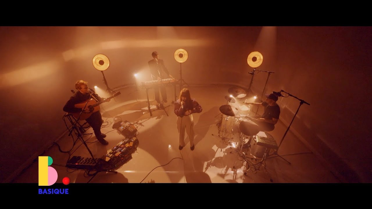 BLACK LILYS - Sleepwalking In The Rift ( Live @Basique)