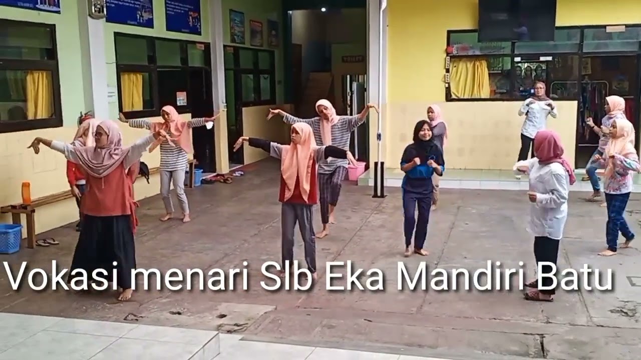 vokasi menari slb eka mandiri batu