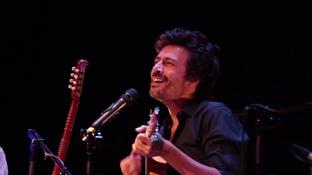 CIRCULAR VOCES. Como Brillas 9/12. WORLD MUSIC en vivo