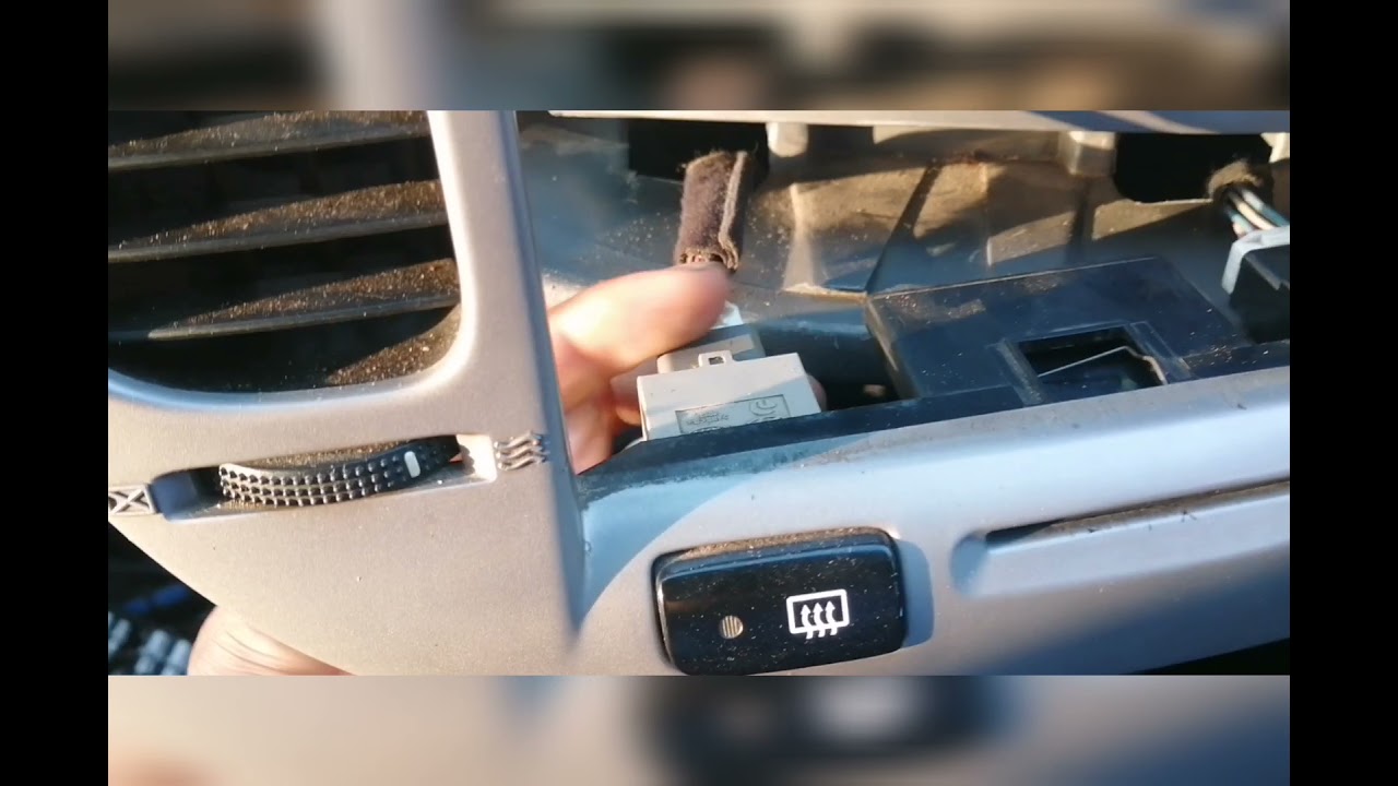 My project car |Kia rio 2006| part 2 how to remove a radio