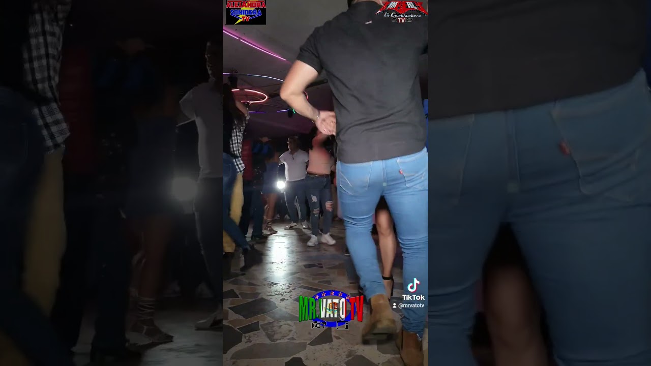 UNA CUMBIA SABROSA  AL ESTILO PUEBLA #lomasviral #sonidofamoso #baile #limpio #cumbia #musica