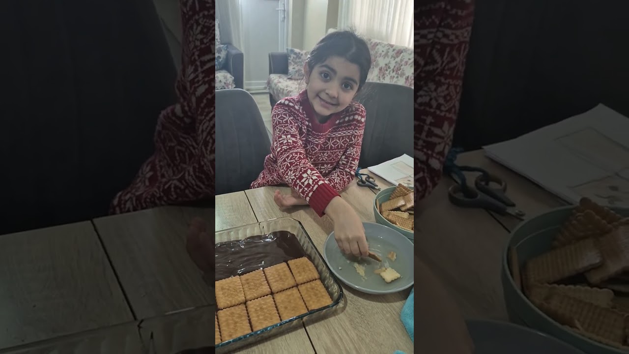 ELANUR İLE (Etkinliğimiz)😉BİSKÜVİLİ PASTA YAPIYORUZ..🍰
