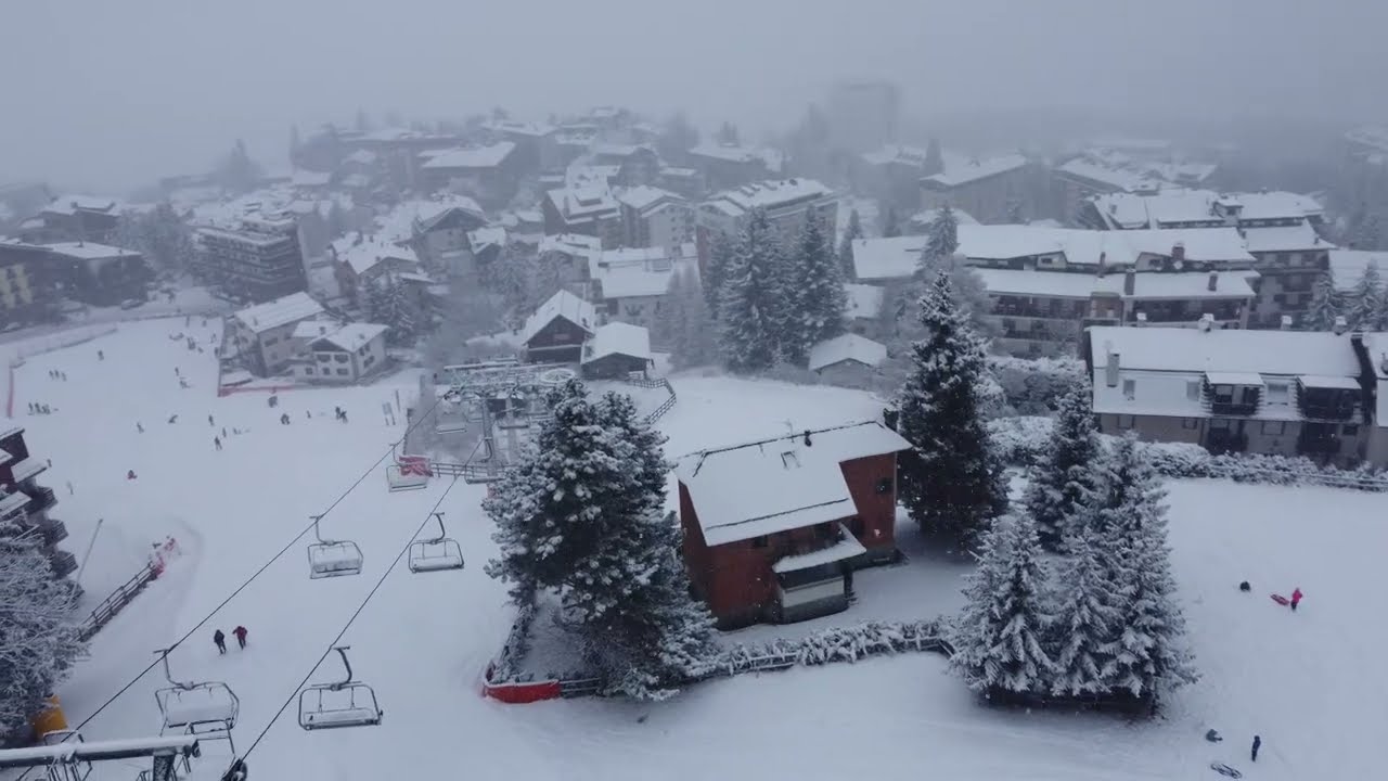 Sauze D'Oulx Snowfall 5/1/24 and Fireworks for New Year