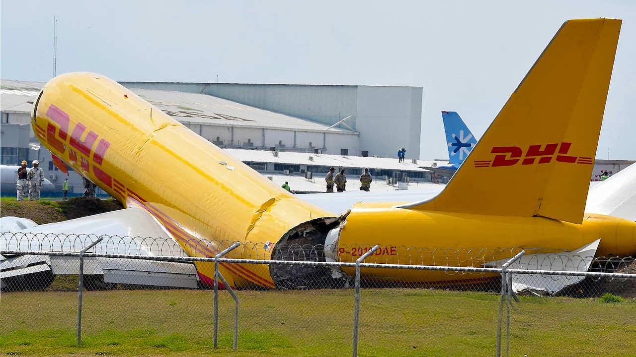 Plane Breaks In Half