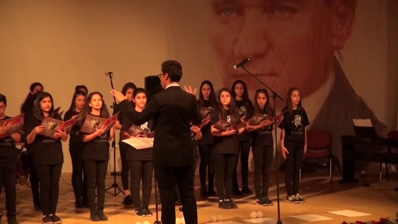 Atatürk Oratoryosu ve ışıklı top gösterisi