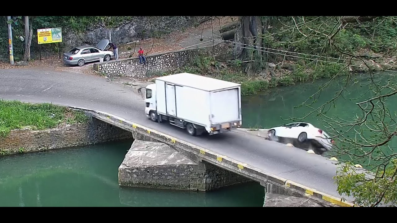 Vehicle vs Flat Bridge in Jamaica