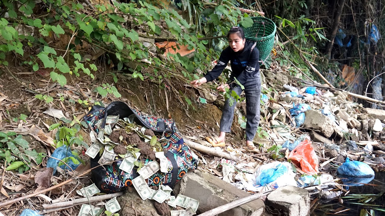 A huge pile of trash – a lucky single mother found many valuable items
