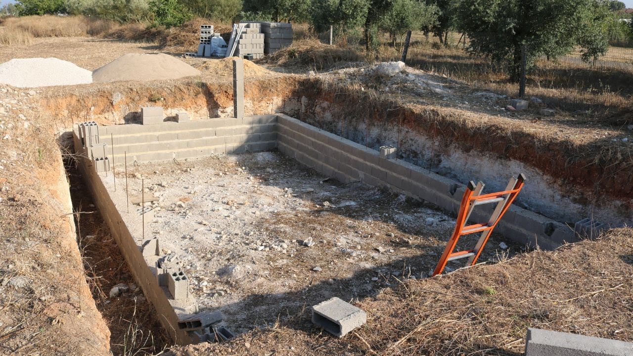 How to build your own 50sqm (530 sq ft) swimming pool - DIY Swimming Pool Part 1