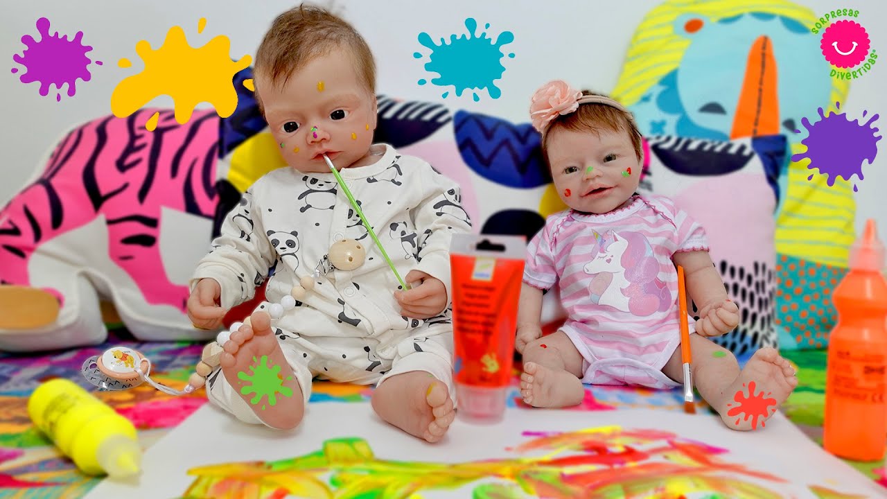 ¡A la BAÑERA! Los Bebés Reborn Anuk y Carles juegan con pinturas 🎨