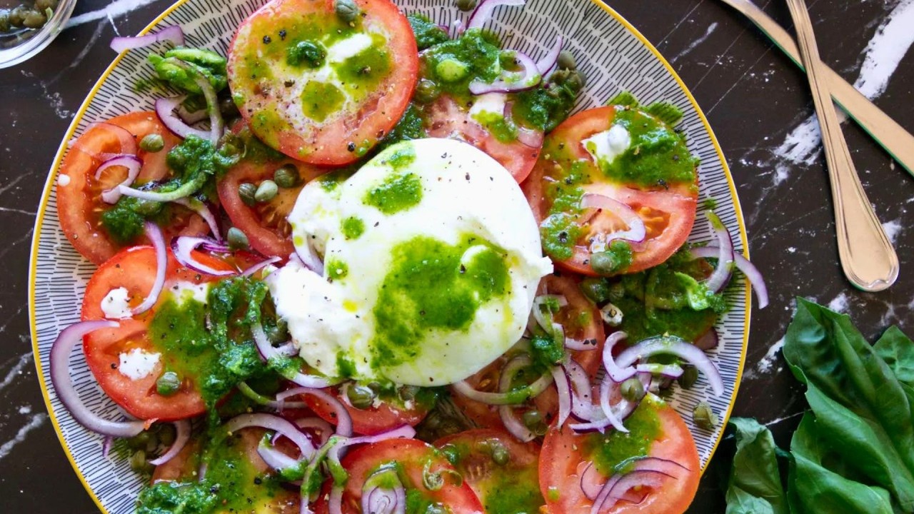Tomato burrata salad | Easy 10 Minute Recipe | No Cooking Required!