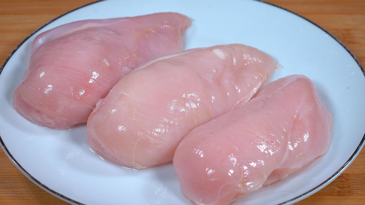 谁能想到，把鸡胸肉切成小丁在淋入鸡蛋，大厨分享神仙吃法，营养又解馋，我家一周最少吃八次