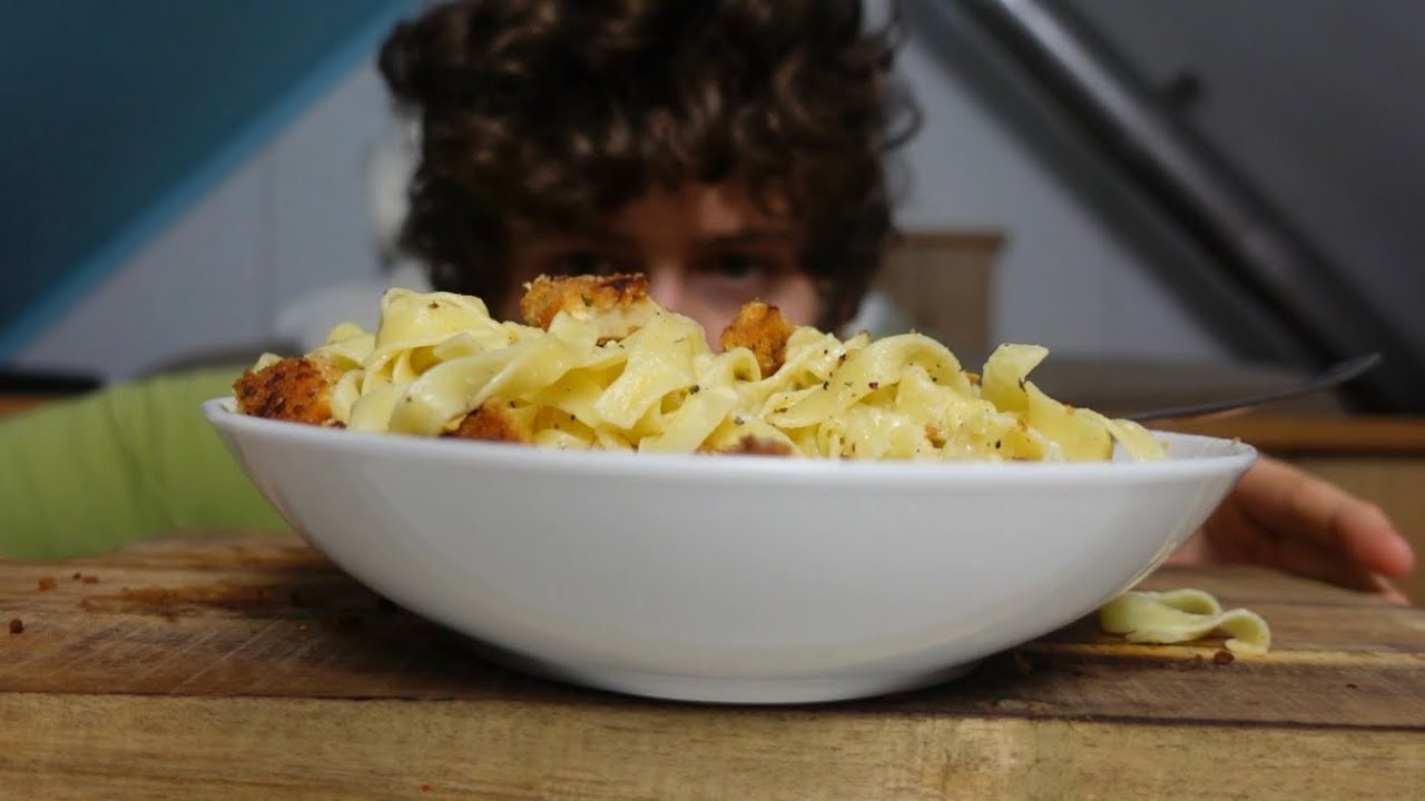 Chicken Alfredo Pasta MUKBANG