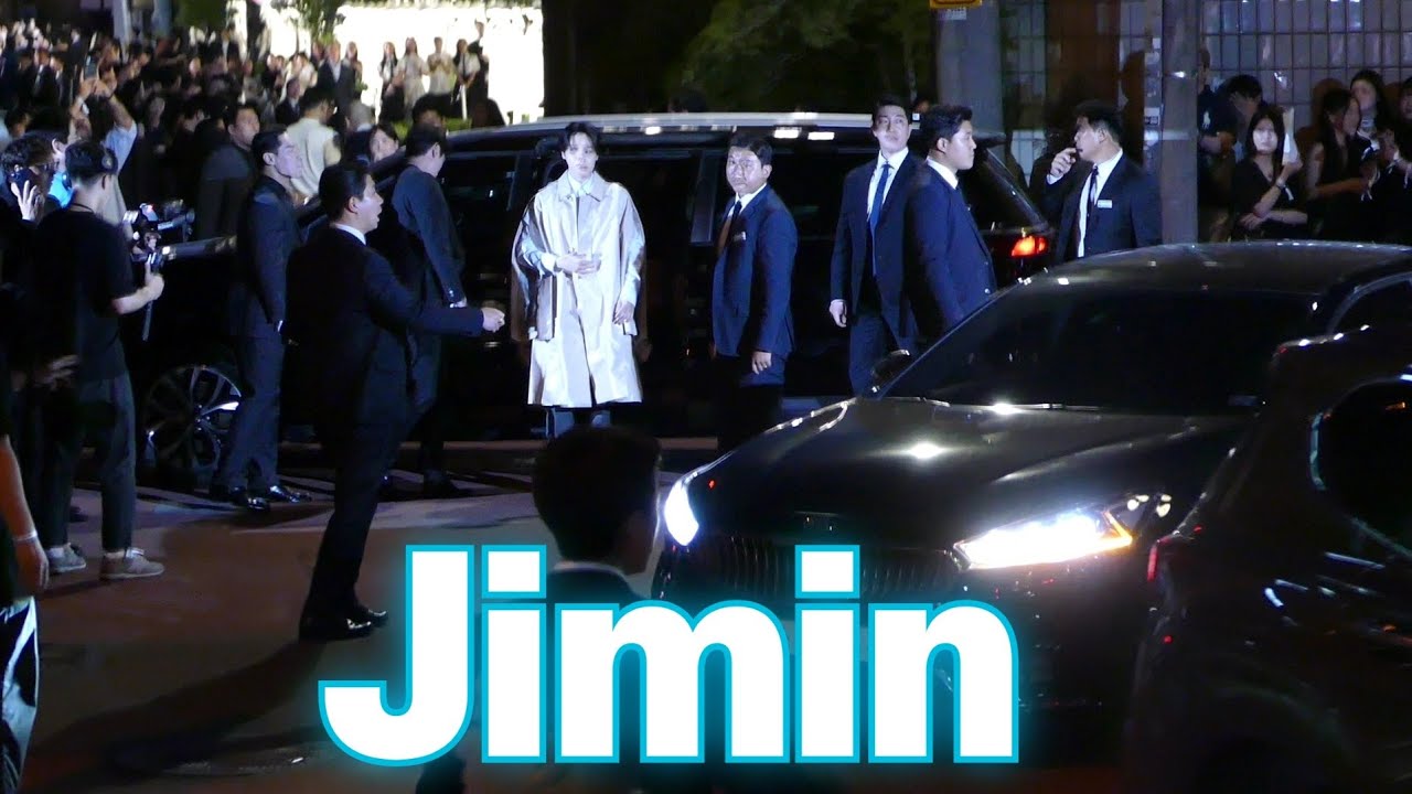 BTS Jimin Arrival | Dior Event | Fans Screaming Wow!
