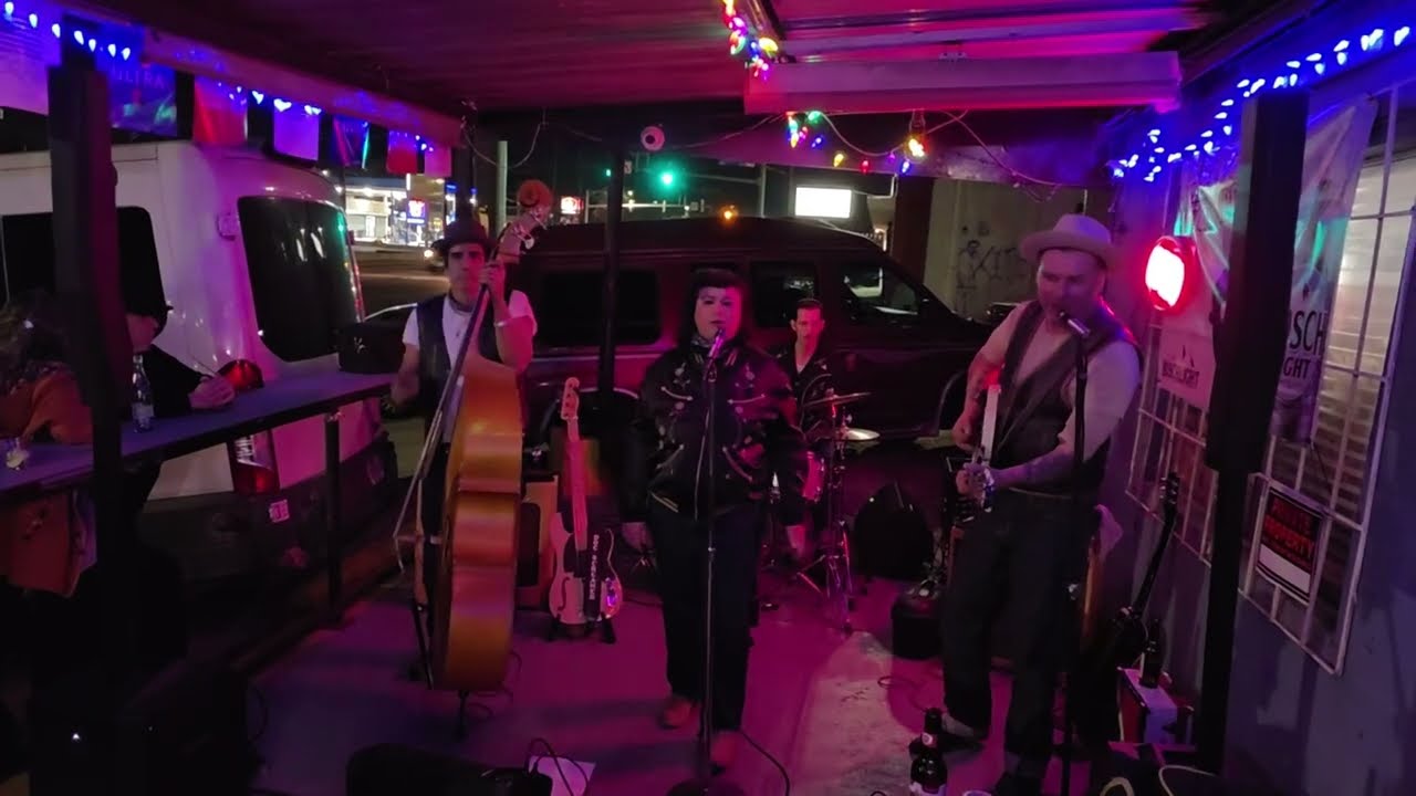 The Booze Bombs | In the Night | Looney Linda's | San Antonio,  Texas  