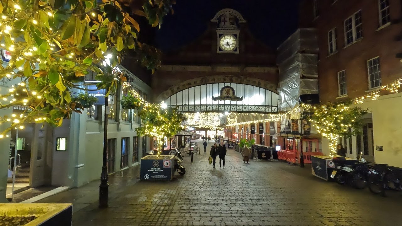 NIGHT WALK AT WINDSOR (#62)