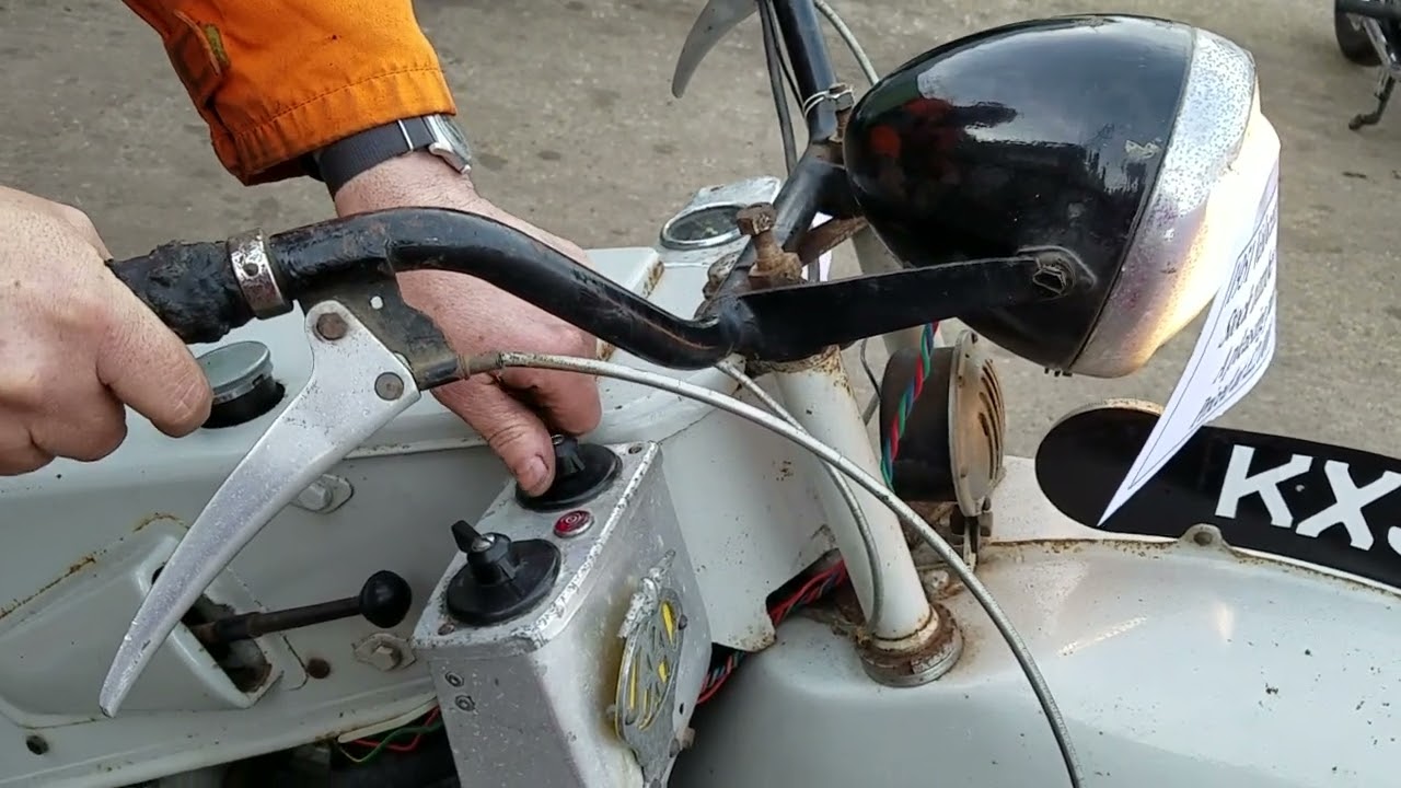 1951 Velocette LE MkII 200cc at Andy Tiernans #08018VEL