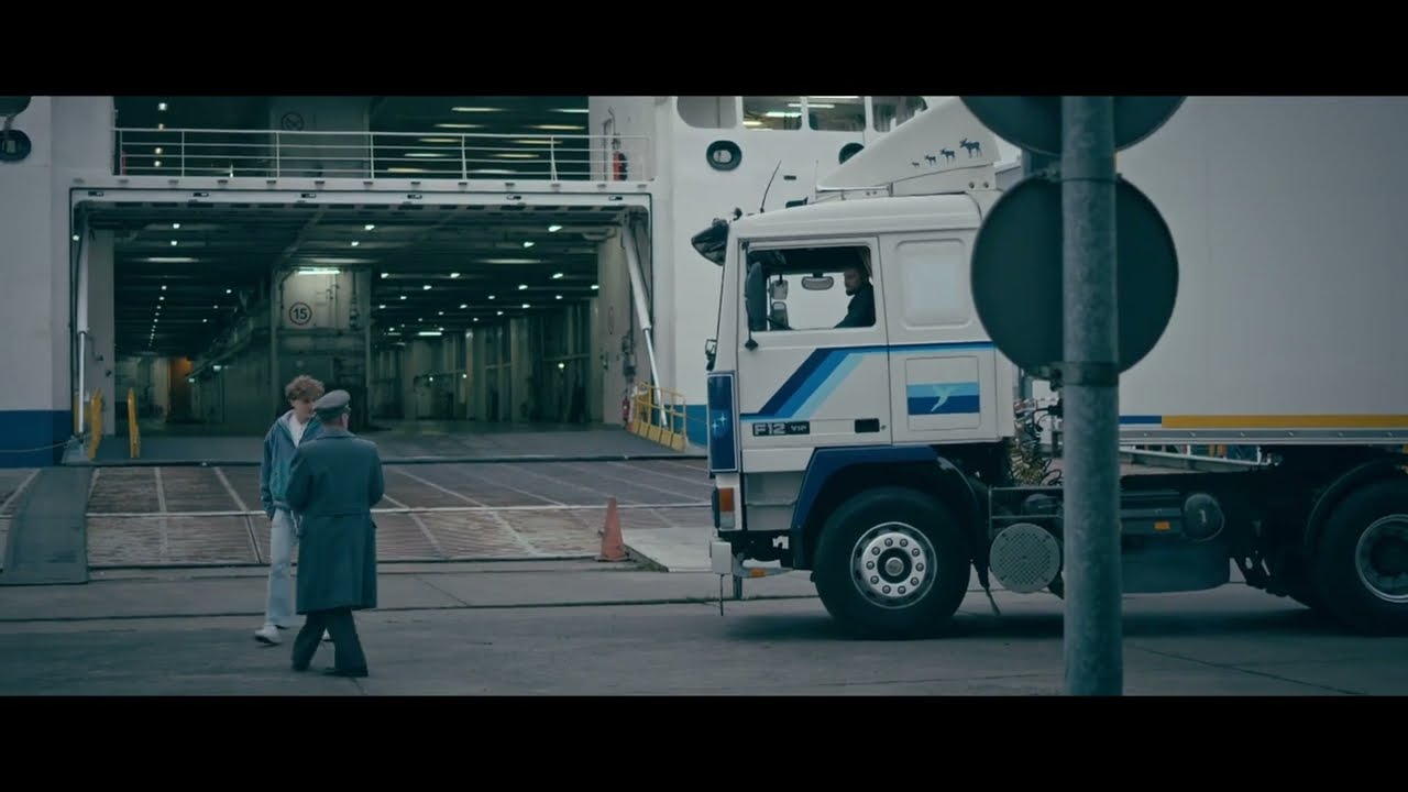 Volvo F12  in Polish fictionalized documentary