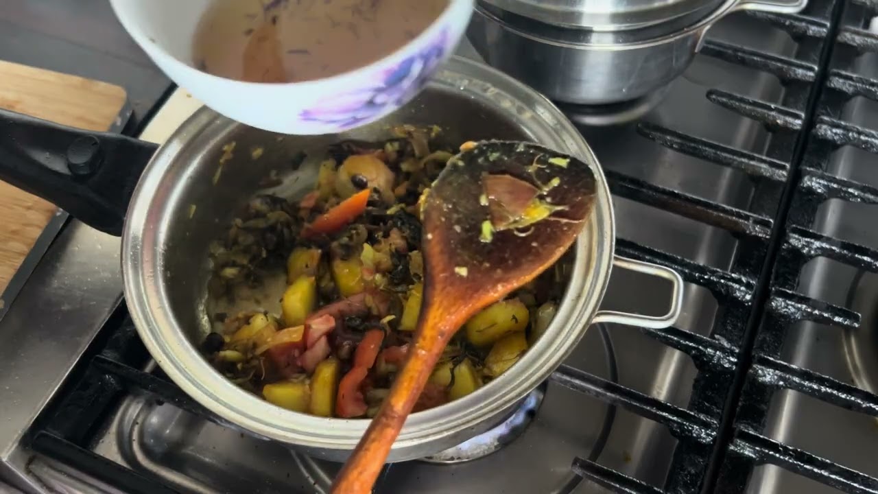 How to make Fish with dried mustard Leaves👌😋