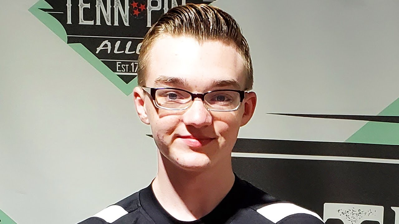 Teen With Degenerative Eye Disease Regains Eyesight