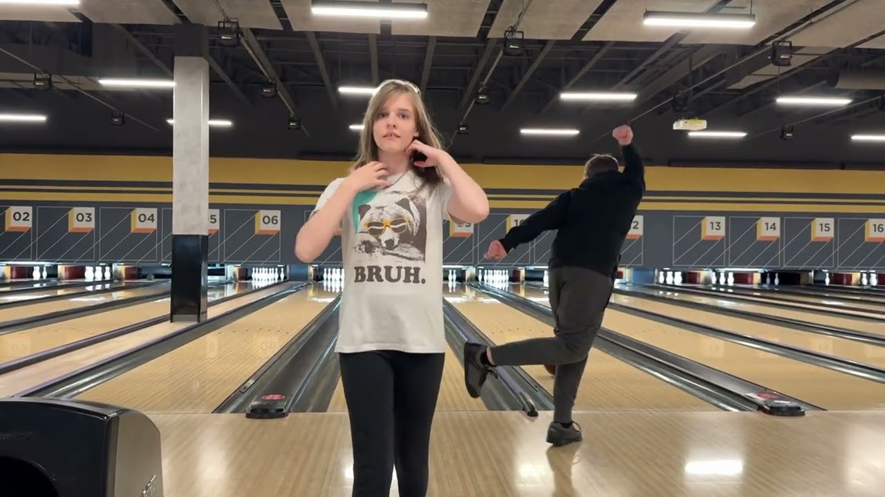 BOWLING AT KING PINS
