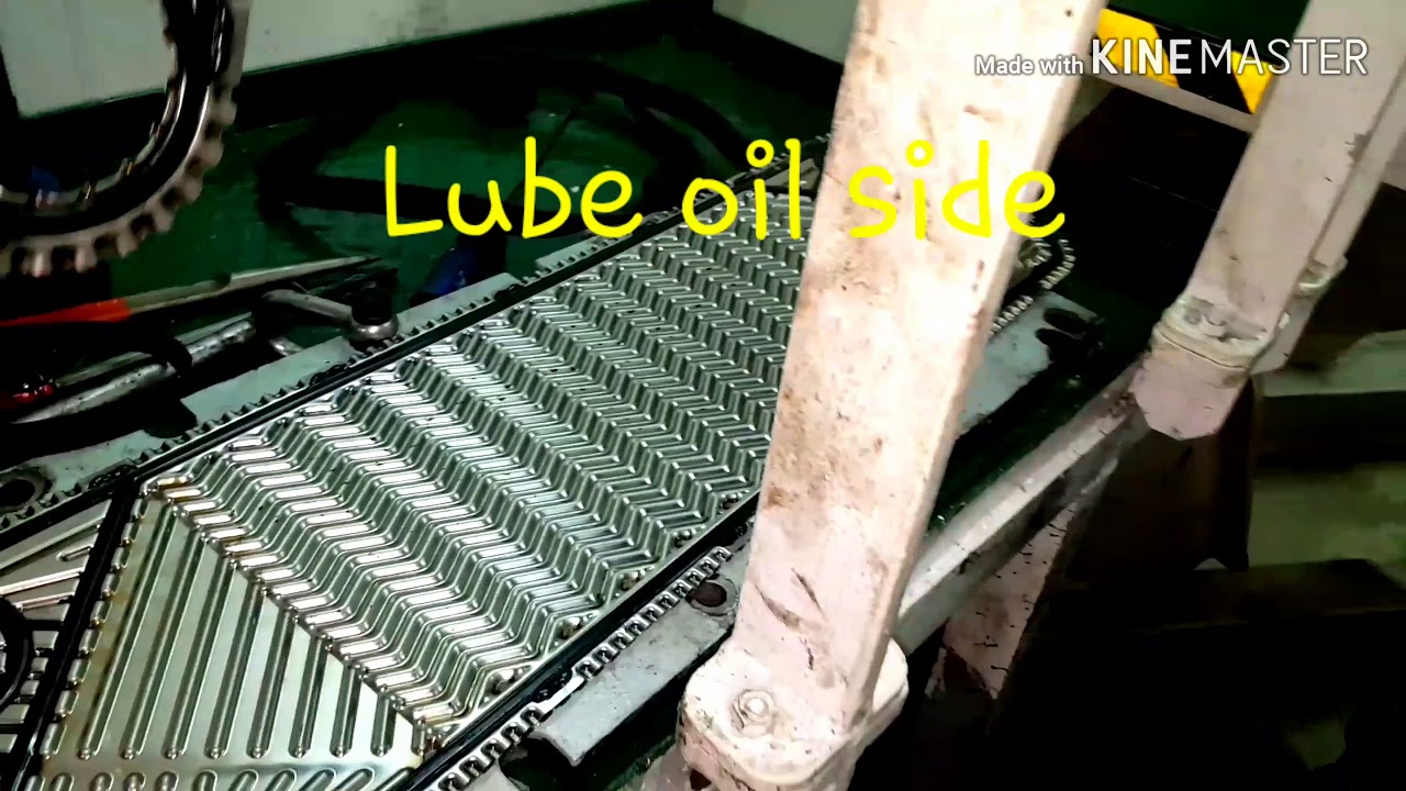 Lube oil cooler