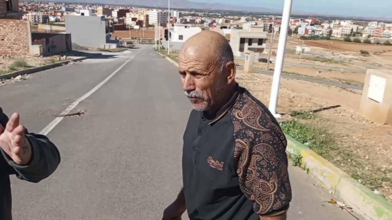 مقلب لعمي حماد مشى يتعلم يدير العقبة صدق حرݣ ديسك ديال السيارة🤣🤣