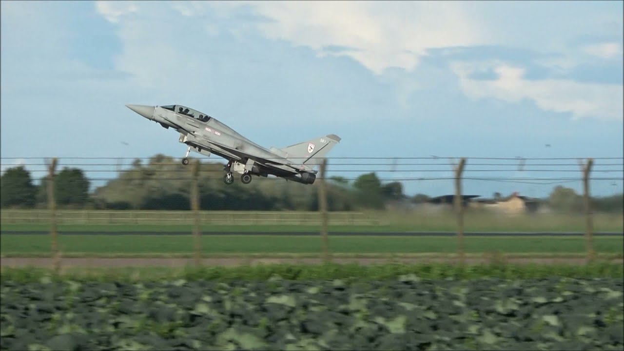 Display by Flight Lieutenant James Sainty.