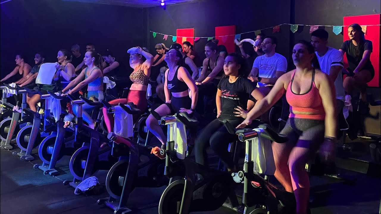 Aula completa de bike indoor/indoor cycling 45 min