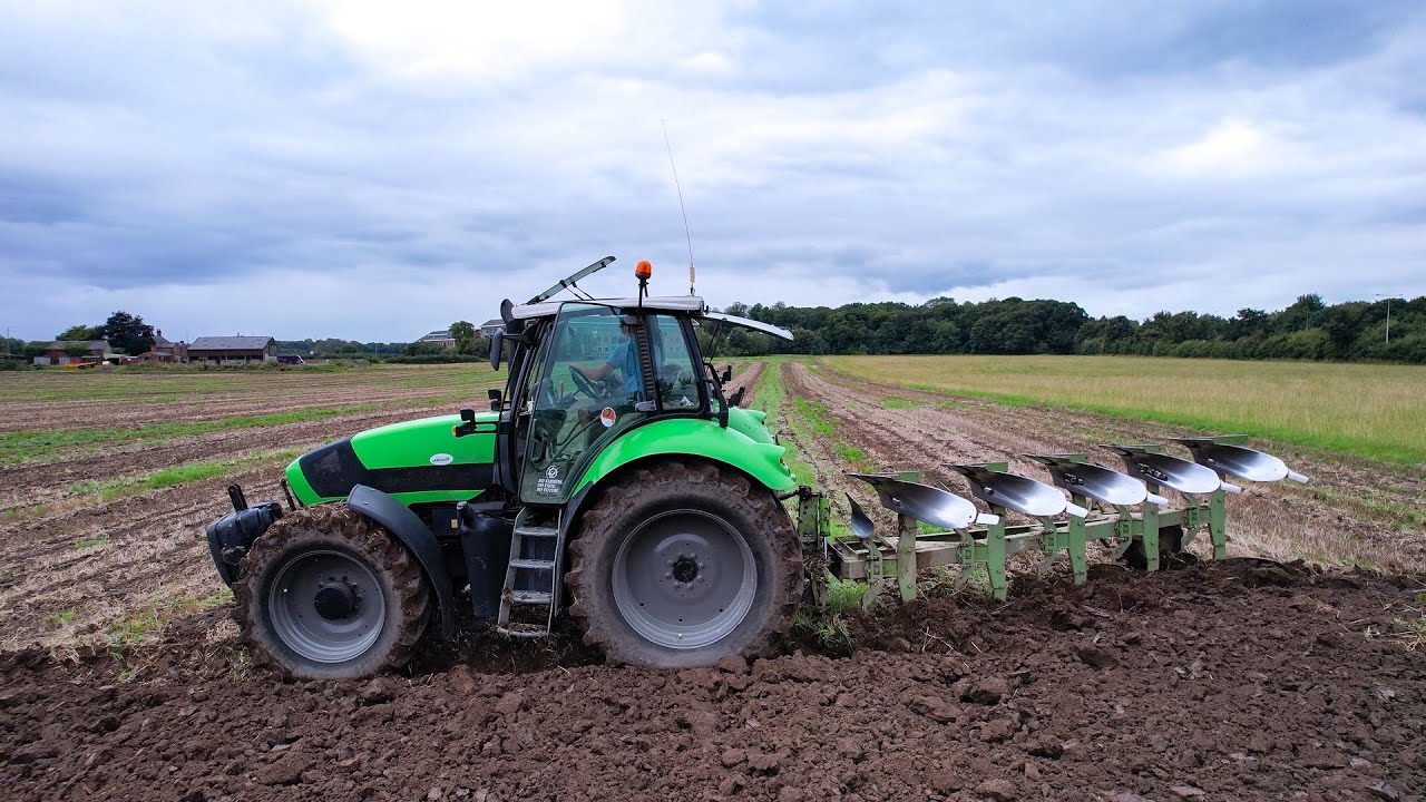 Deutz Fahr M650 & Dowdswell 5 Furrow Plough