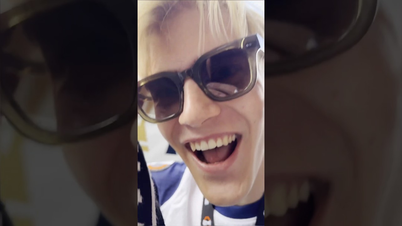 LUCAS BERGVALL SINGING 