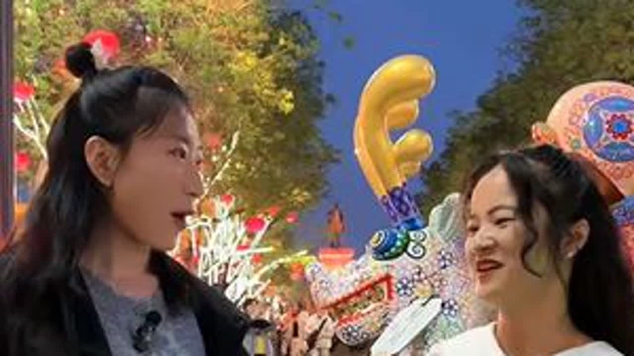 太喜欢这个小姐姐了，腹有诗书气自华#文化 #对诗 #西安 #街头采访 #西安旅游