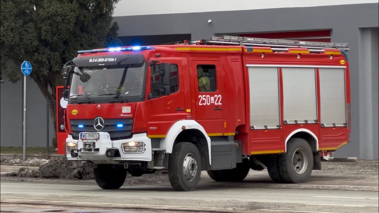 Wyjazd alarmowy 250[W]22 GBA 2/16 Mercedes Atego z koszar JRG 7 do pożaru. JRG APoż Warszawa.