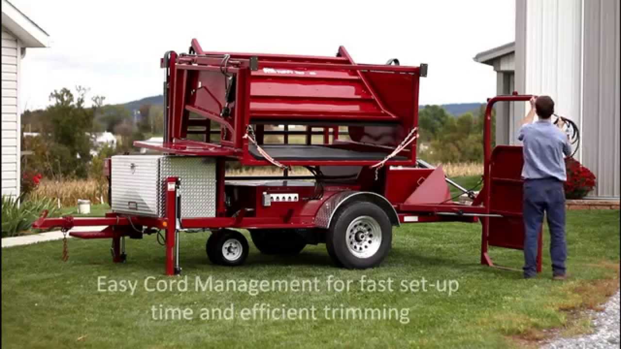 Tuffy Tilt Tables hoof trimming chute in action (old)