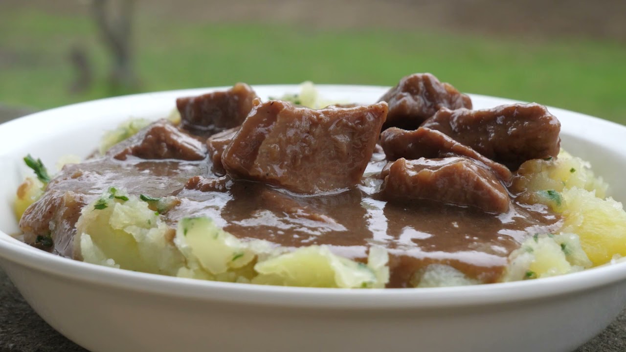 Flamand p&ouml;rk&ouml;lt bogr&aacute;csban