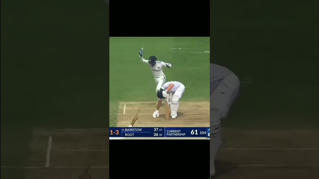 Axar Patel dangerous bowling........#cricket #cricketbowling