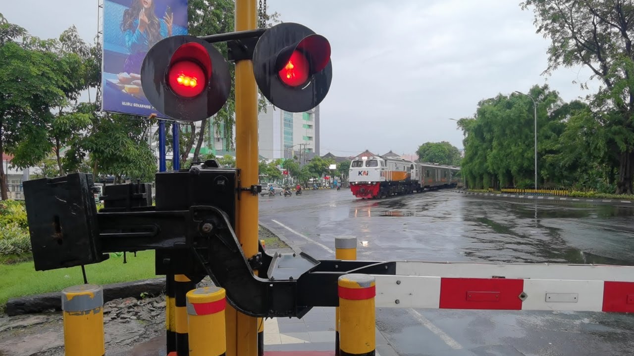 Perlintasan KA RSI Wonokromo Surabaya (Januari 2021)
