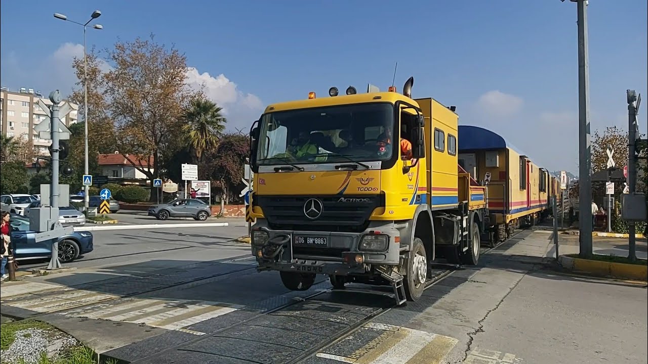 Tcdd mercedes kamyon personel vagonlarla manevra 