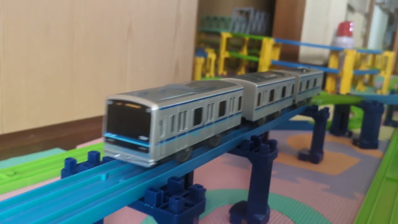 関東の私鉄車両のプラレールを6台走行させて見た。