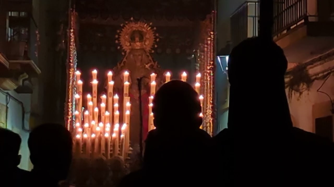 SEMANA SANTA JEREZ 2025. Madrugada. La Encarnación de recogida por Santa Cecilia y plaza León XIII