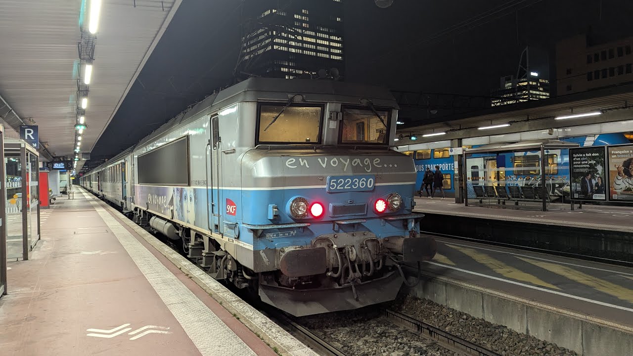 TER AURA Chambéry-Challes-les-Eaux - Lyon-Part-Dieu via Saint-André-le-Gaz BB 22200+Corail