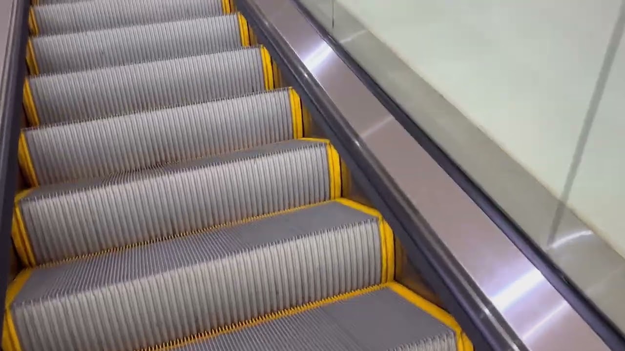 KONE Up Escalator outside JCPenney at Quaker Bridge Mall - Lawrenceville NJ