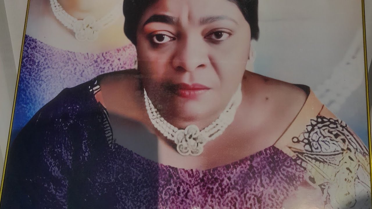 Les Funérailles de ONANGA Olga