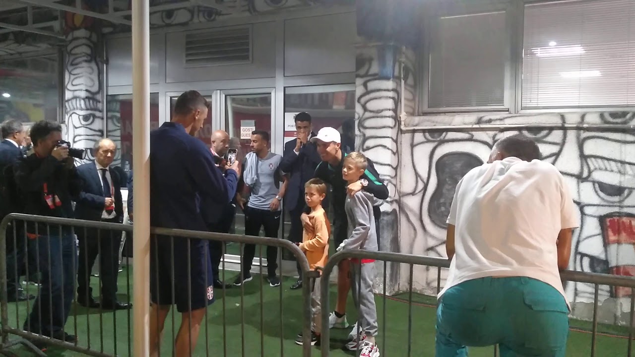 Nemanja Matić upoznaje sina sa RONALDOM!