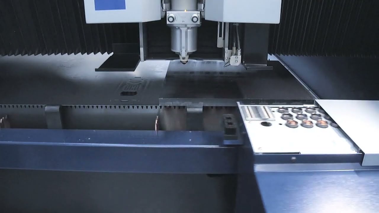TRUMPF TruLaser 3030 - Schneiden von Baustahl