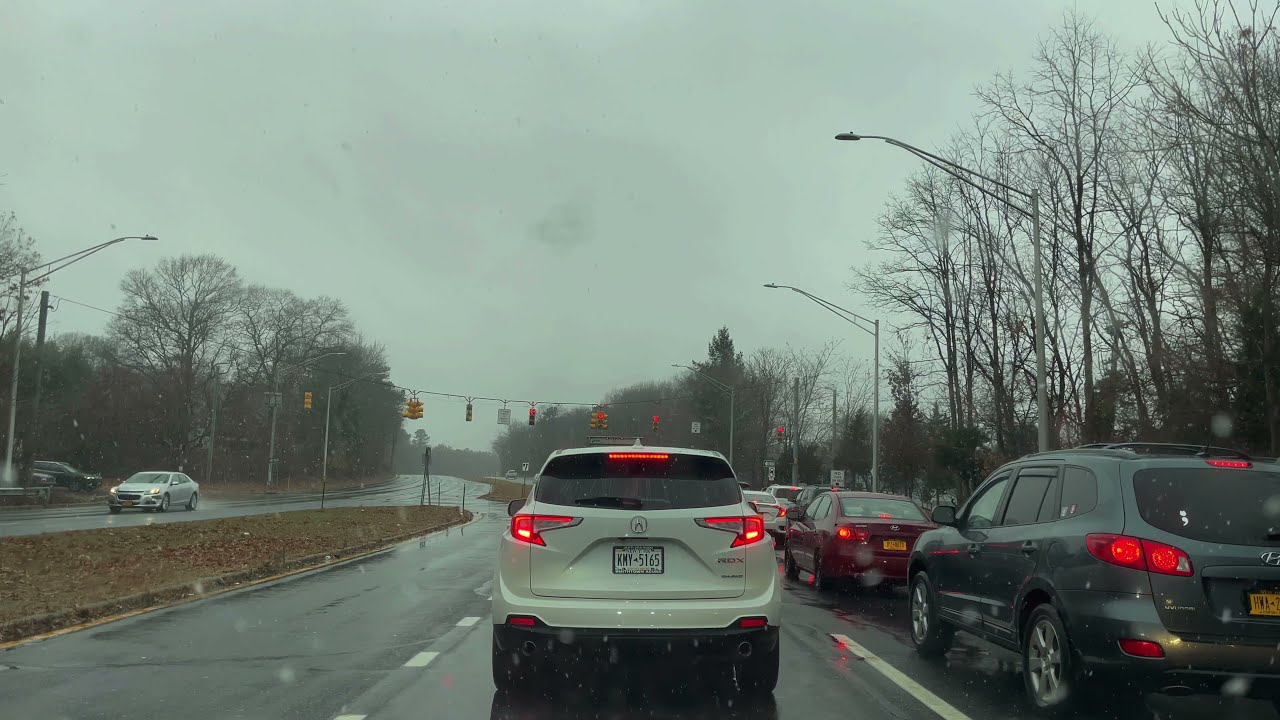 DRIVING BY MOUNT SINAI, PATCHOGUE RD, CORAM, NEW YORK, AUTUMN 2021. 4K/60