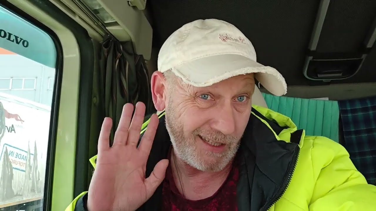 Акция: Буксуй 1.5 часа,потом иди регистрируйся.