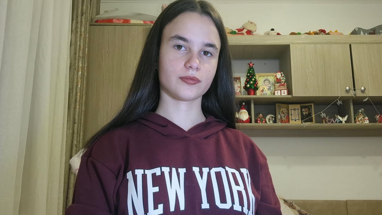 Răspund la întrebările puse de pe TikTok.